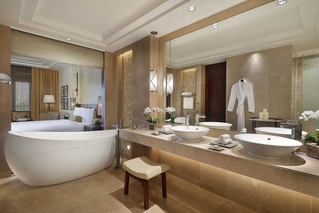The Ritz-Carlton, Dubai