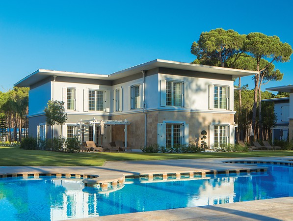 Azure Villas  | Cornelia Diamond